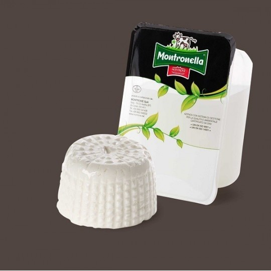 Primosale 300 g Montronella Caseificio Montrone Primosale 300 g Montronella Caseificio Montrone