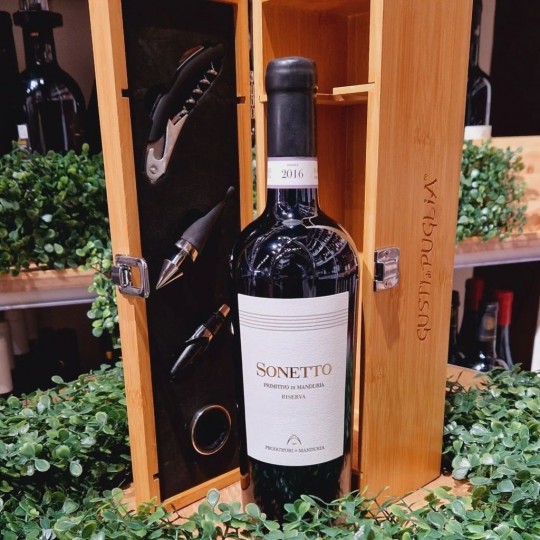 Sonetto' Primitivo di Manduria Produttori di Manduria Sonetto' Primitivo di Manduria Produttori di Manduria