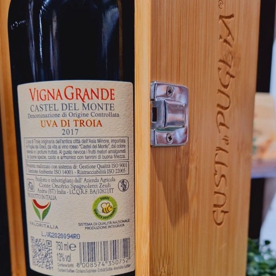 Vigna Grande Castel del Monte 1.5 LD.O.C. Conte Spagnoletti Zeuli Vigna Grande Castel del Monte 1.5 LD.O.C. Conte Spagnoletti Zeuli