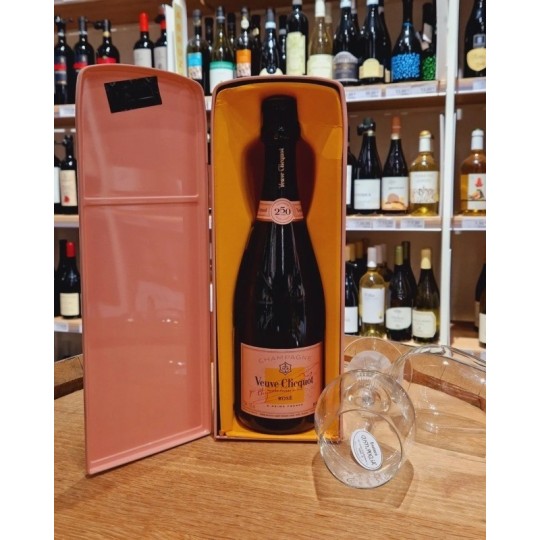 Fridge by Smeg Brut Rosé Champagne Veuve Clicquot 75cl Fridge by Smeg Brut Rosé Champagne Veuve Clicquot 75cl
