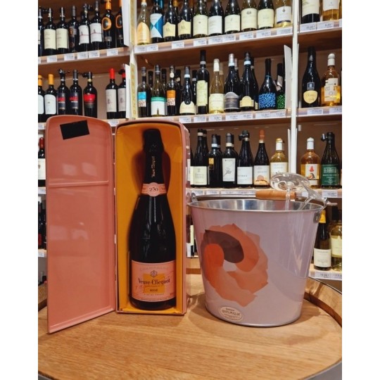 Fridge by Smeg Brut Rosé Champagne Veuve Clicquot 75cl Fridge by Smeg Brut Rosé Champagne Veuve Clicquot 75cl