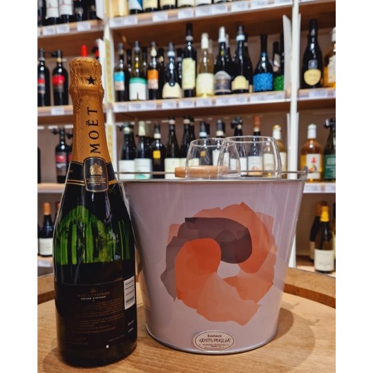 Grand Vintage Champagne Extra Brut AOC 2015 Moët & Chandon 75cl Grand Vintage Champagne Extra Brut AOC 2015 Moët & Chandon 75cl