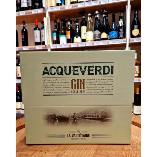 La Valdôtaine Acqueverdi Gin delle Alpi Cofanetto Con Due Bicchieri 70cl La Valdôtaine Acqueverdi Gin delle Alpi Cofanetto Con Due Bicchieri 70cl