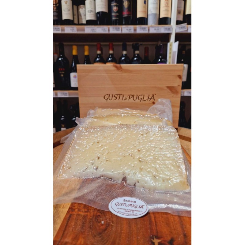 Pecorino Pugliese Stagionato Coratino fetta 1 kg sottovuoto